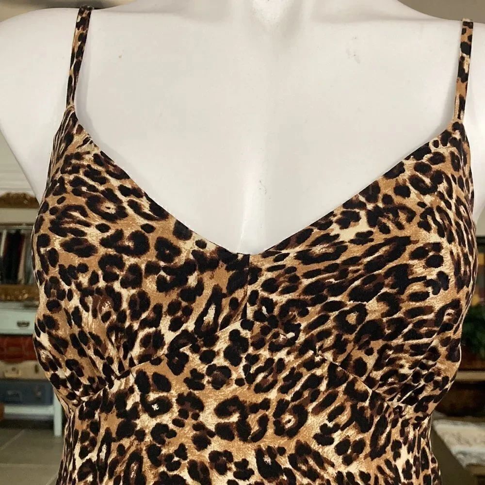 Dress - Picture 5 of 11